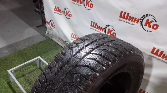Шины зимние шипованные б/у Bridgestone Ice Cruiser 7000S 185/60 R14 82T