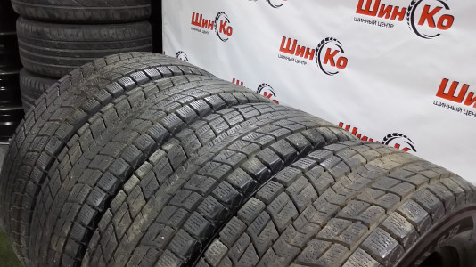 Шины зимние нешипованные б/у Dunlop Winter Maxx SJ8 225/60 R17 99R