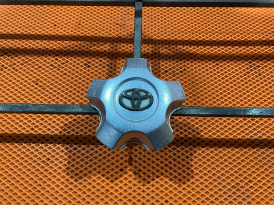 Колпак б/у TOYOTA