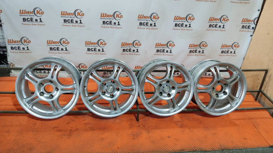 Диск литой б/у iWhils R15