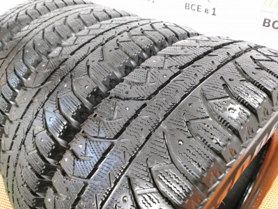 Шины зимние шипованные б/у Bridgestone Ice Cruiser 7000 185/70 R14 88T