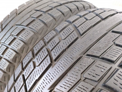 Шины зимние нешипованные б/у Yokohama Geolandar I/TS G073 225/60 R17 99Q