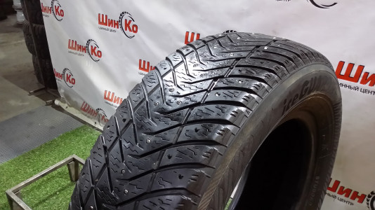 Шины зимние шипованные б/у Yokohama IceGuard IG65 205/65 R16 99T