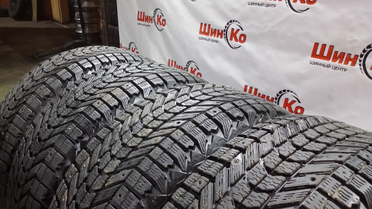Шины зимние шипованные б/у Firestone WinterForce 235/55 R17 99S